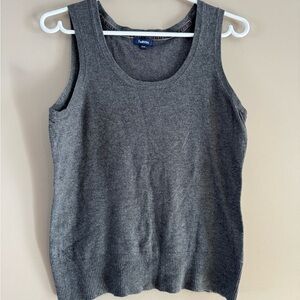 Reitmans Charcoal Knit sleeveless sweater vest Top - size M